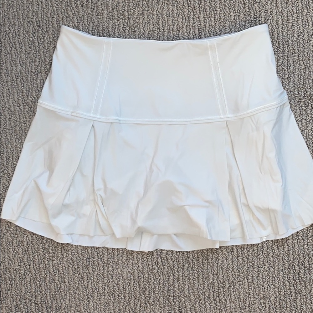 White lululemon skirt